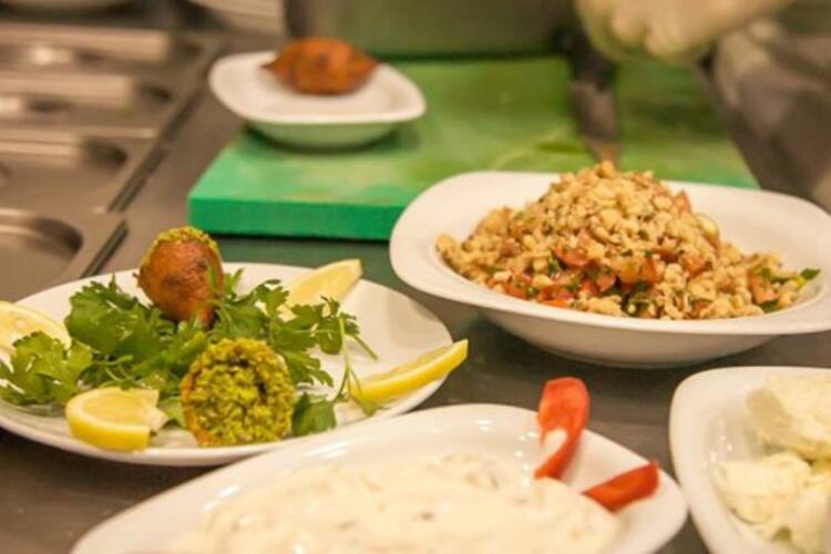 Esinti Kebap House Tepeustu Ihlamurkuyu Istanbul